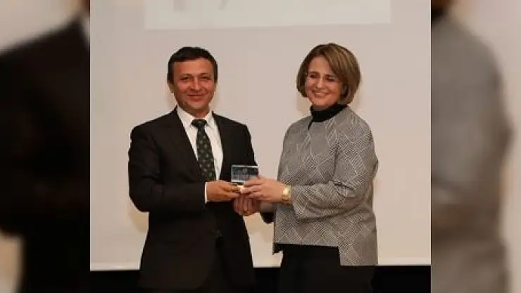 ERÜ REKTÖRÜ ÇALIŞ VE EŞİ KORONA VİRÜSE YAKALANDI