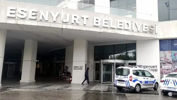 Esenyurt Belediyesi'nde Bıçaklı Saldırgan Dehşeti