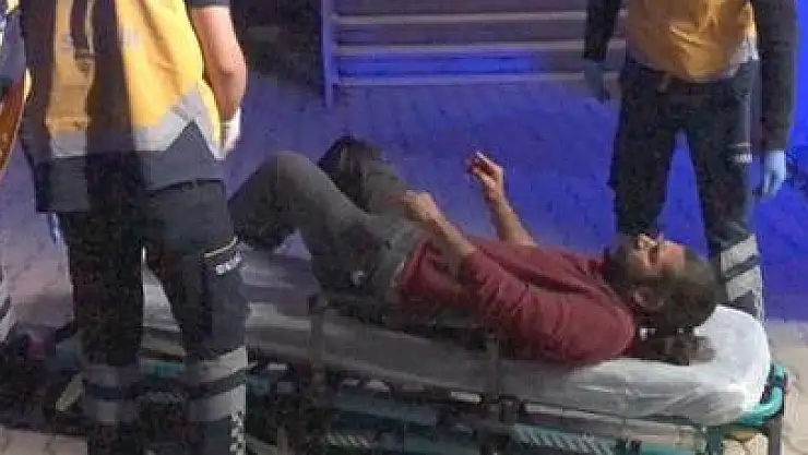 EŞİYLE TARTIŞAN ÖFKELİ KOCA KENDİNİ BIÇAKLADI