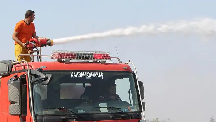 HATAY'DAKİ ORMAN YANGININA MÜDAHALE SÜRÜYOR