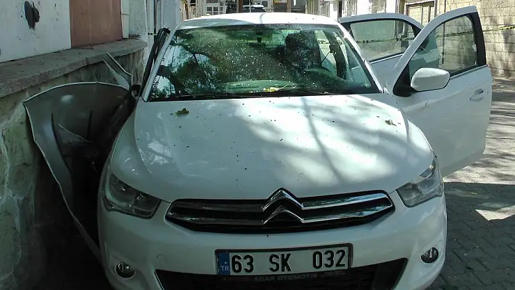 HAVAN MERMİSİ OTOMOBİLİ VURDU
