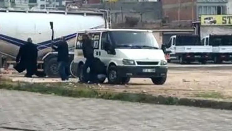 HUSUMETLİ İKİ AİLENİN TAŞLI TÜFEKLİ KAVGASINDA CAN PAZARI