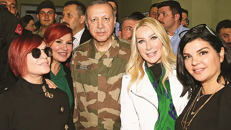 Cumhurbaşkanı Erdoğan'la Mehmetçiğe destek için sınıra giden isimden idam yorumu: 'İdamı Desteklemiyorum'