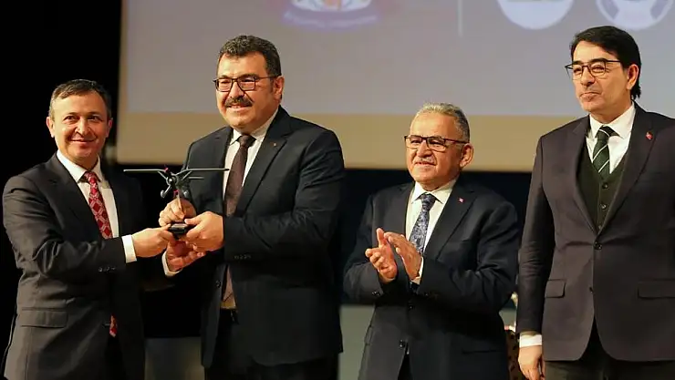 İKAF'22 ERÜ'NÜN EV SAHİPLİĞİNDE AÇILDI