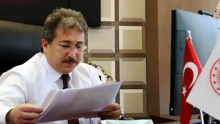 İL SAĞLIK MÜDÜRÜ ALİ RAMAZAN BENLİ: 'KAYSERİ ŞEHİR HASTANESİ TÜRKİYE'DE TEDAVİ BAŞARISINDA İLK 3'TEYİZ DİYEBİLİRİM'