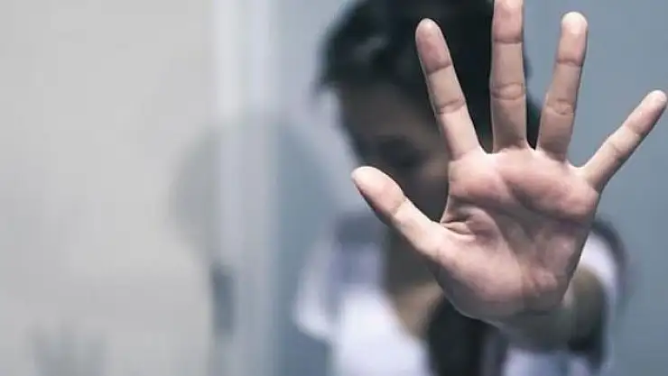 İŞ ARAMAK İÇİN OTOGARA GİDEN GENÇ KIZIN HAYATI KARARDI!