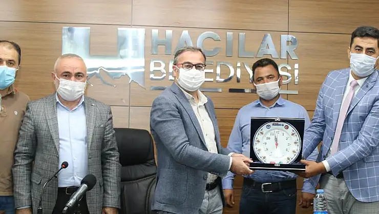 HACILARLI İŞÇİLERDE TOPLU SÖZLEŞME SEVİNCİ