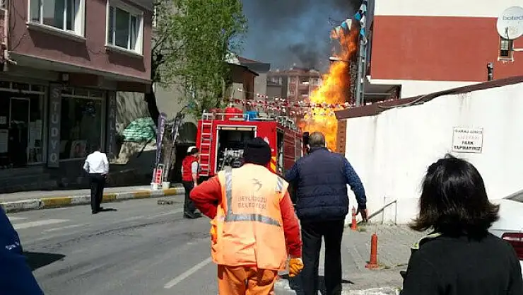 İSTANBUL'DA İSKİ ÇALIŞMALARI SIRASINDA PATLAMA MEYDANA GELDİ