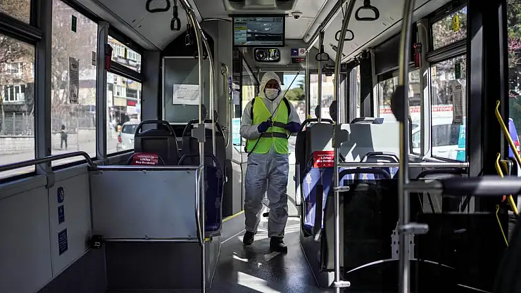 İSTANBUL'DA TOPLU TAŞIMA ARAÇLARI DEZENFEKTE EDİLDİ