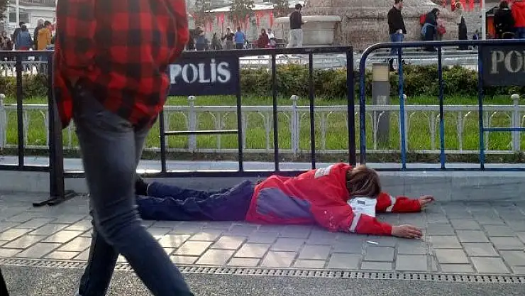 İSTANBUL'UN GÖBEĞİNDE YÜREK BURKAN GÖRÜNTÜ!
