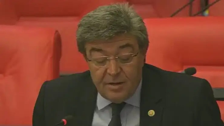 İYİ PARTİLİ ATAŞ, 'KÜRSÜ KRİZİNİ' MECLİS GÜNDEMİNE TAŞIDI