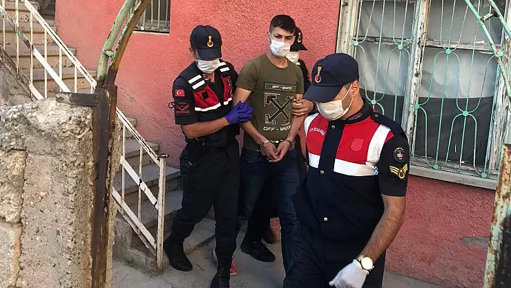 JANDARMA EKİPLERİ DEAŞ ÜYESİ 2 KİŞİYİ YAKALADI