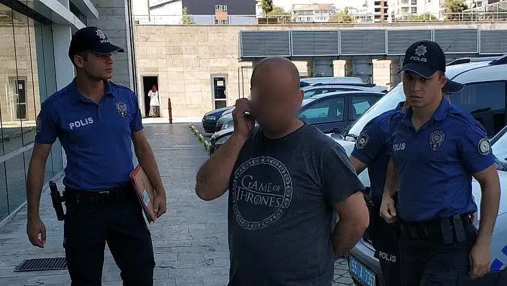 KAVGADA ISIRDIĞI KULAĞI KOPARDI