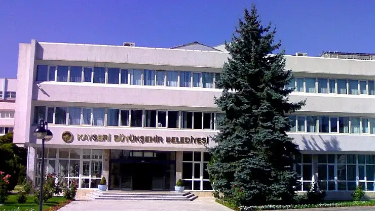 KAYSERİ BELEDİYELERİNDEN İHTİYAÇ SAHİBİ ÖĞRENCİLERE 10 BİN TABLET DESTEĞİ