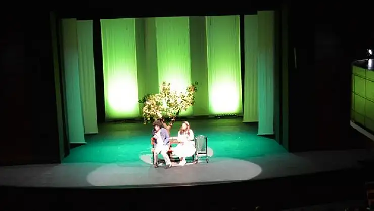 KAYSERİ DEVLET TİYATROSU SEZONU AÇTI