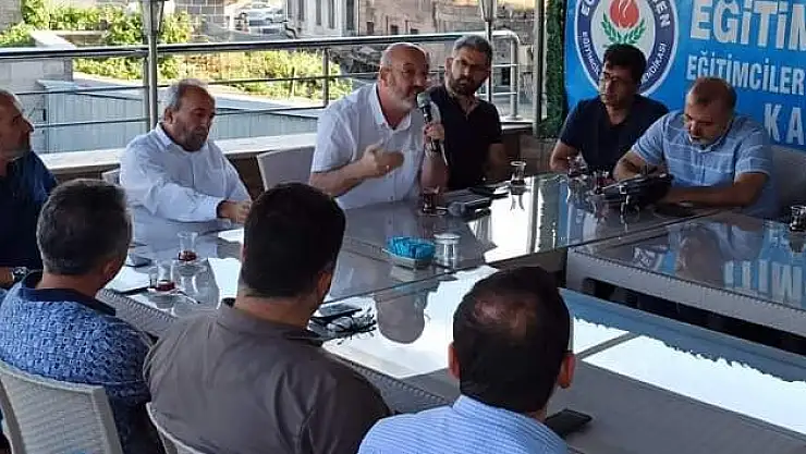 KAYSERİ EĞİTİM BİR SEN'DE 'DARBELER VE 15 TEMMUZ' KONUŞULDU