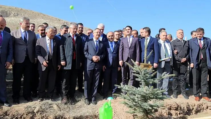 KAYSERİ EN ÇOK FİDAN SAHİPLENMEYLE TÜRKİYE 1.Sİ OLDU