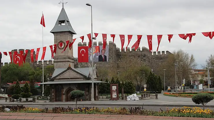 KAYSERİ HALKI SOKAĞA ÇIKMA YASAĞINA UYDU