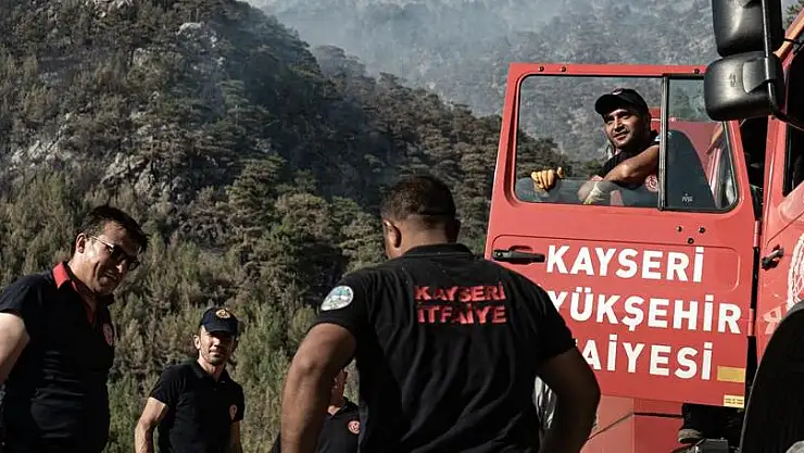 KAYSERİ İTFAİYESİ, MİLAS'TA TERMİK SANTRALİ KORUYOR