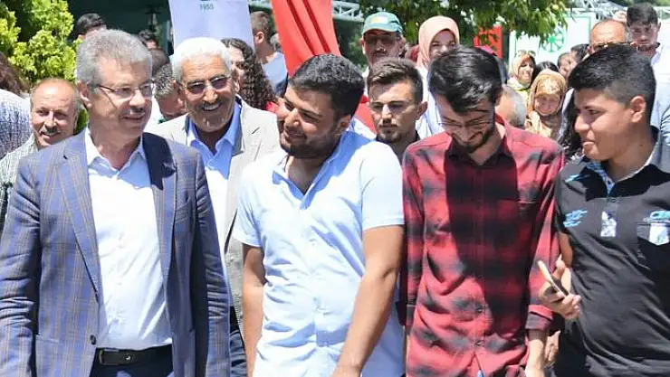 KAYSERİ ŞEKER'DEN 50 ÇOCUĞA ÜCRETSİZ EĞİTİM DESTEĞİ