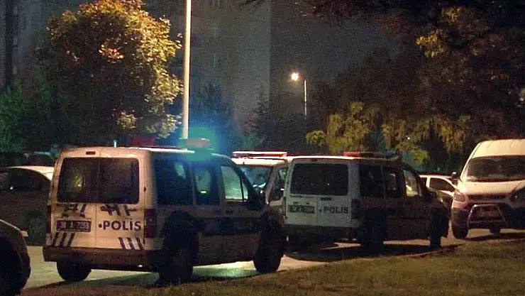 KAYSERİ'DE 4. KATTAN DÜŞEN GENÇ KIZ AĞIR YARALANDI