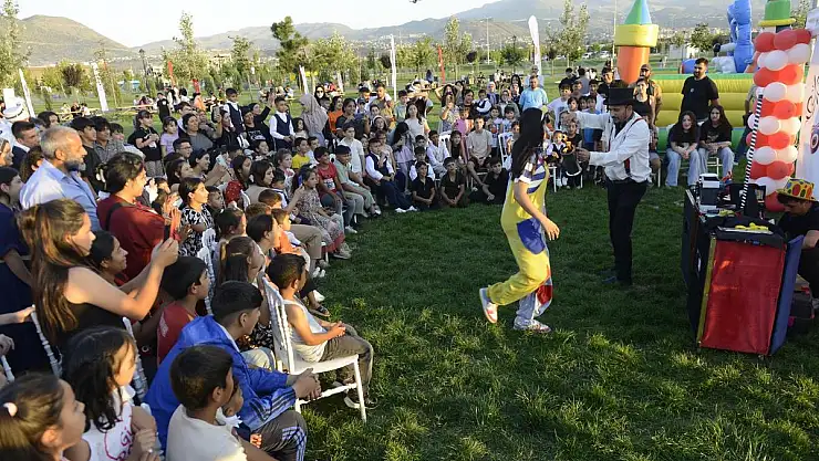 KAYSERİ'DE 52 ÇOCUK İÇİN TOPLU SÜNNET ŞÖLENİ DÜZENLENDİ