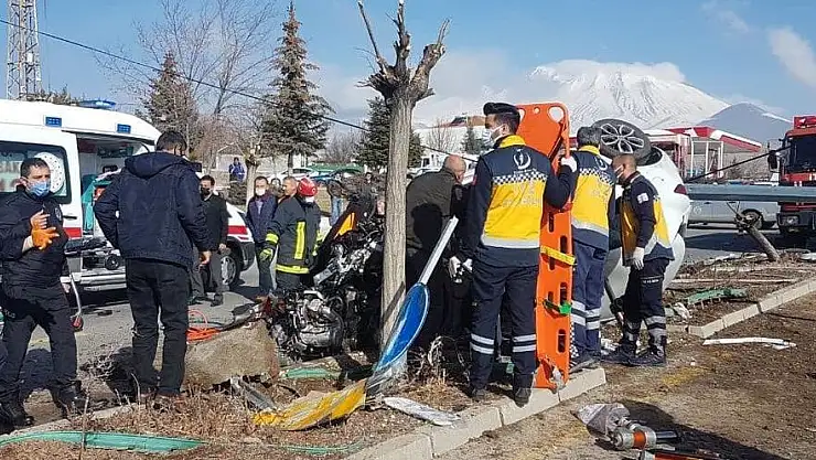 KAYSERİ'DE BİR OKUL MÜDÜRÜ TRAFİK KAZASINDA HAYATINI KAYBETTİ