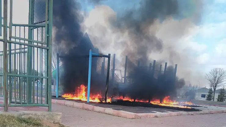 KAYSERİ'DE ÇOCUK PARKINI KUNDAKLADILAR!
