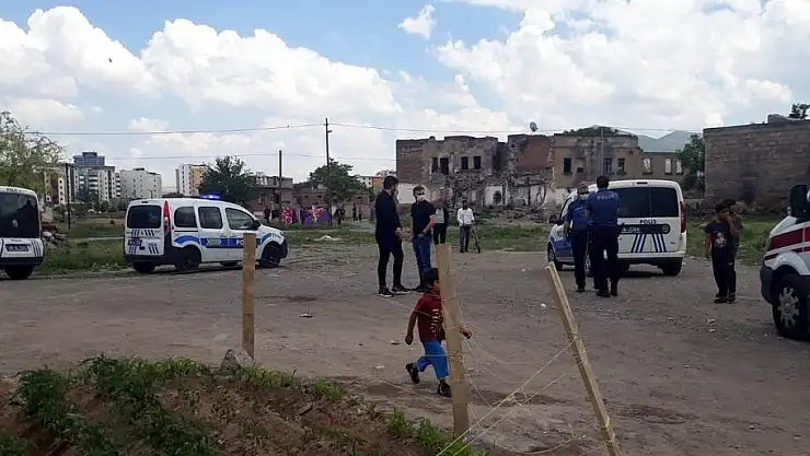 KAYSERİ'DE ÇOCUK YÜZÜNDEN KAVGA ÇIKTI, AİLELER BİRBİRİNE GİRDİ