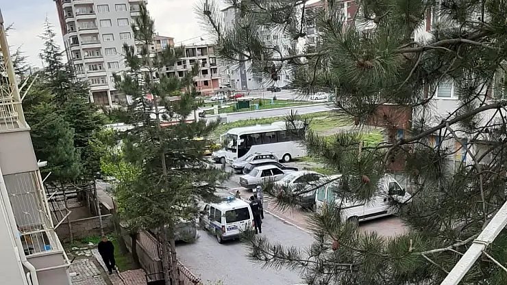 KAYSERİ'DE FIRINCILAR DAVUL ZURNA EŞLİĞİNDE EKMEK DAĞITTI