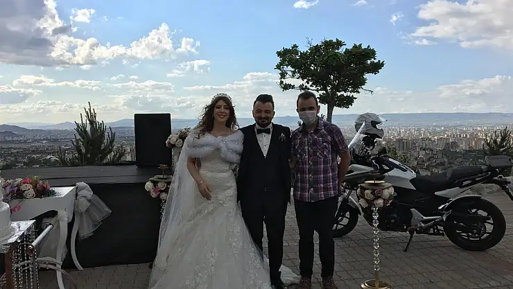 KAYSERİ'DE İLK ARABALI DÜĞÜN YAPILDI