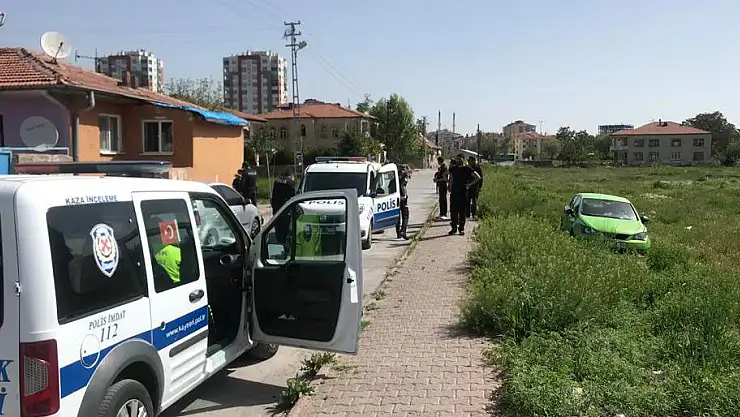 KAYSERİ'DE KÜÇÜK ÇOCUK ARABAYLA POLİSTEN KAÇARKEN KAZA YAPTI