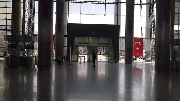 KAYSERİ OTOGARI'NDA KUŞ UÇMUYOR