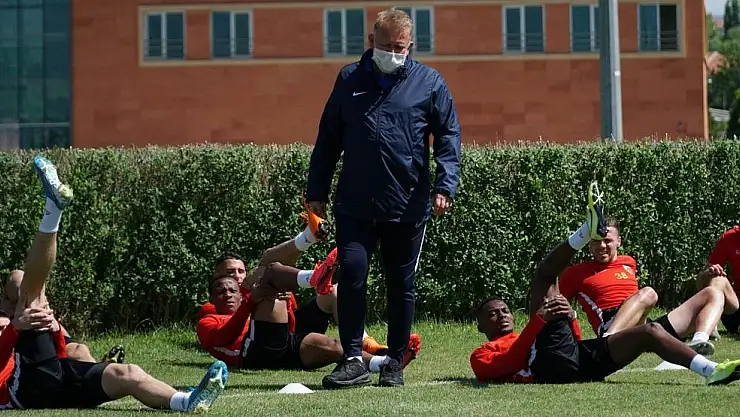 KAYSERİSPOR BUGÜN COVİD-19 TESTİNDEN GEÇECEK!