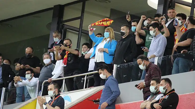 KAYSERİSPOR'DA LİGDE KALMA SEVİNCİ