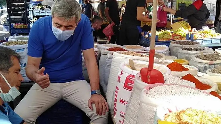 YÜCEL: 'PAZAR ESNAFLARININ SIKINTILARINI DİNLEDİ'