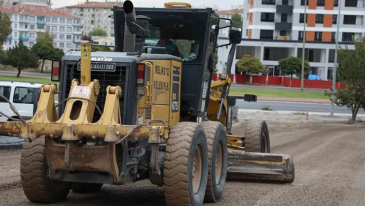 KENTSEL DÖNÜŞÜM ALANINDA ÇEVRE DÜZENİ ÇALIŞMASI DEVAM EDİYOR