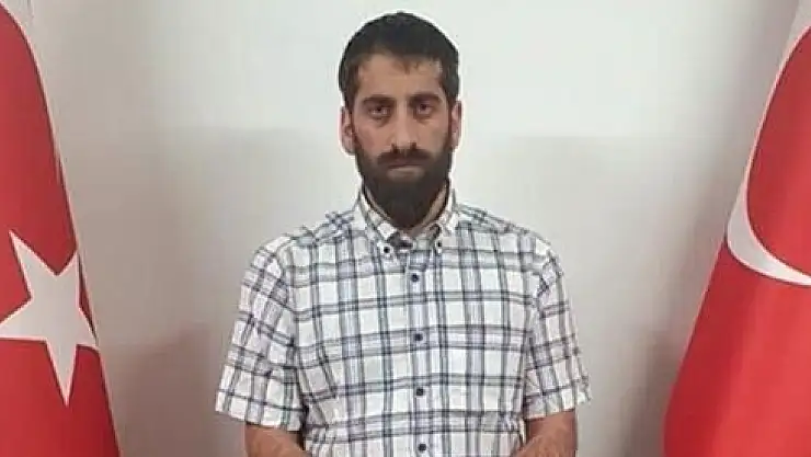 KIRMIZI BÜLTENLE ARANAN TERÖRİST, TÜRKİYE'YE GETİRİLDİ