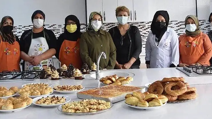 KOCASİNAN AKADEMİ KURSLARI DOLU DOLU