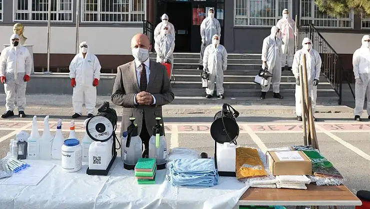 KOCASİNAN'DAKİ OKULLARDA ÖĞRENCİLER, SAĞLIKLA BÜYÜYOR