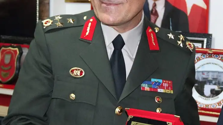 KORGENERAL OSMAN ERBAŞ, ŞEHADETİNDEN ÖNCE ŞEHİT AİLESİNİ ARADI