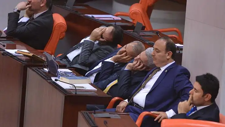 KORONA VİRÜS ÖNLEMLERİ KAPSAMINDA TBMM TATİLE GİRDİ