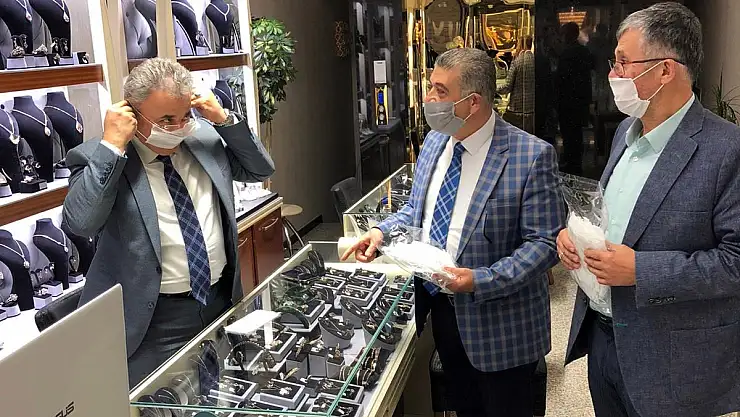 KTO, ÜYELERİNE 50 BİN ADET MASKE DAĞITTI