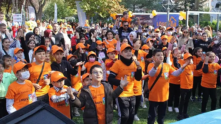 LÖSEV KAYSERİ, LÖSEMİLİ ÇOCUKLAR HAFTASI'NA ÖZEL ŞENLİK DÜZENLEDİ