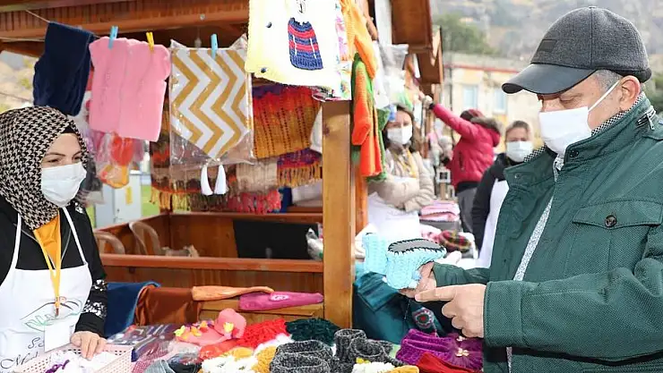 'MAHARETLİ ELLER KADIN ÜRETİCİ PAZARI'NA YOĞUN İLGİ