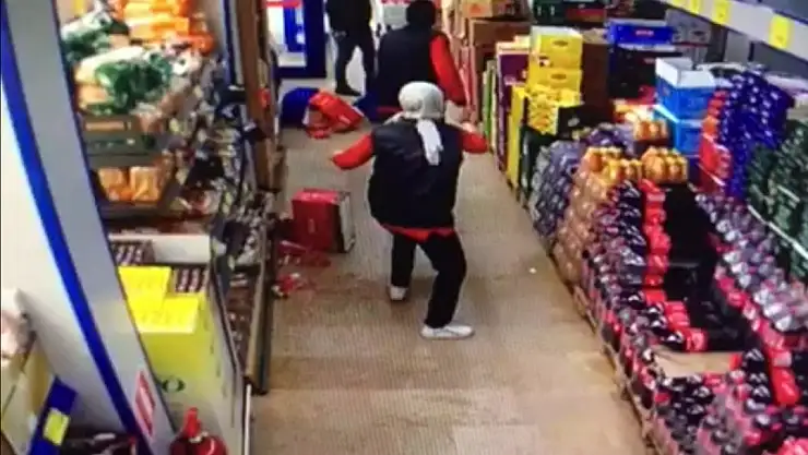 MARKETTE MASKE KAVGASI ÇIKTI!