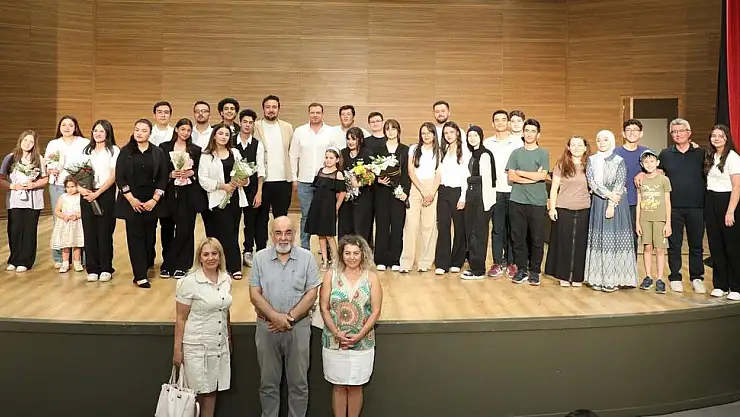 MEKTEP MELİKGAZİ KAPSAMINDA 'PERDE ARKASI' ADLI OYUN SAHNELENDİ