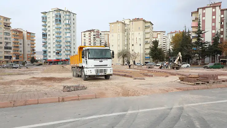 Melikgazi Belediyesi bir mahalleye daha yeni park kazandırıyor