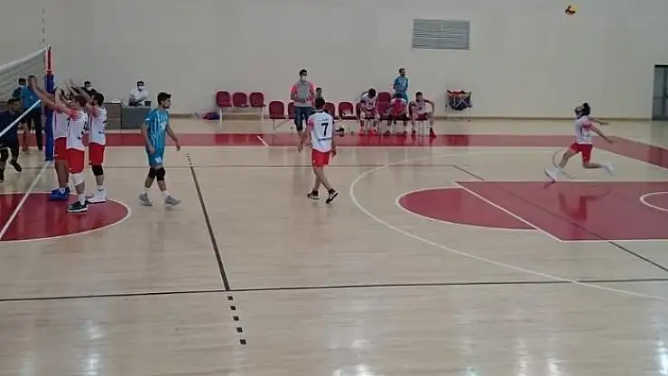 MELİKGAZİ BELEDİYESPOR VOLEYBOL TAKIMI YİNE GALİP GELDİ