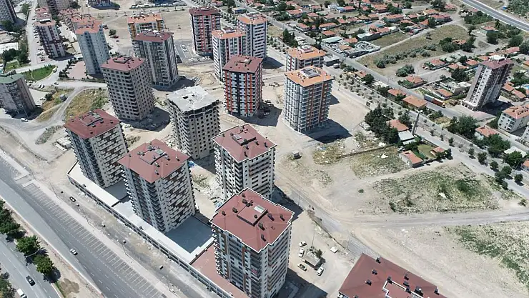 MELİKGAZİ'DE 1034 DAİRE VE 60 DÜKKÂN HAK SAHİPLERİNE TESLİM EDİLDİ